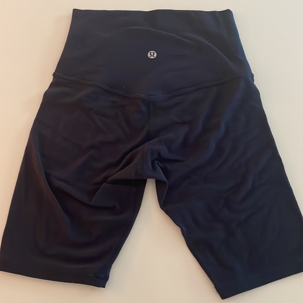 8 inch lululemon shorts